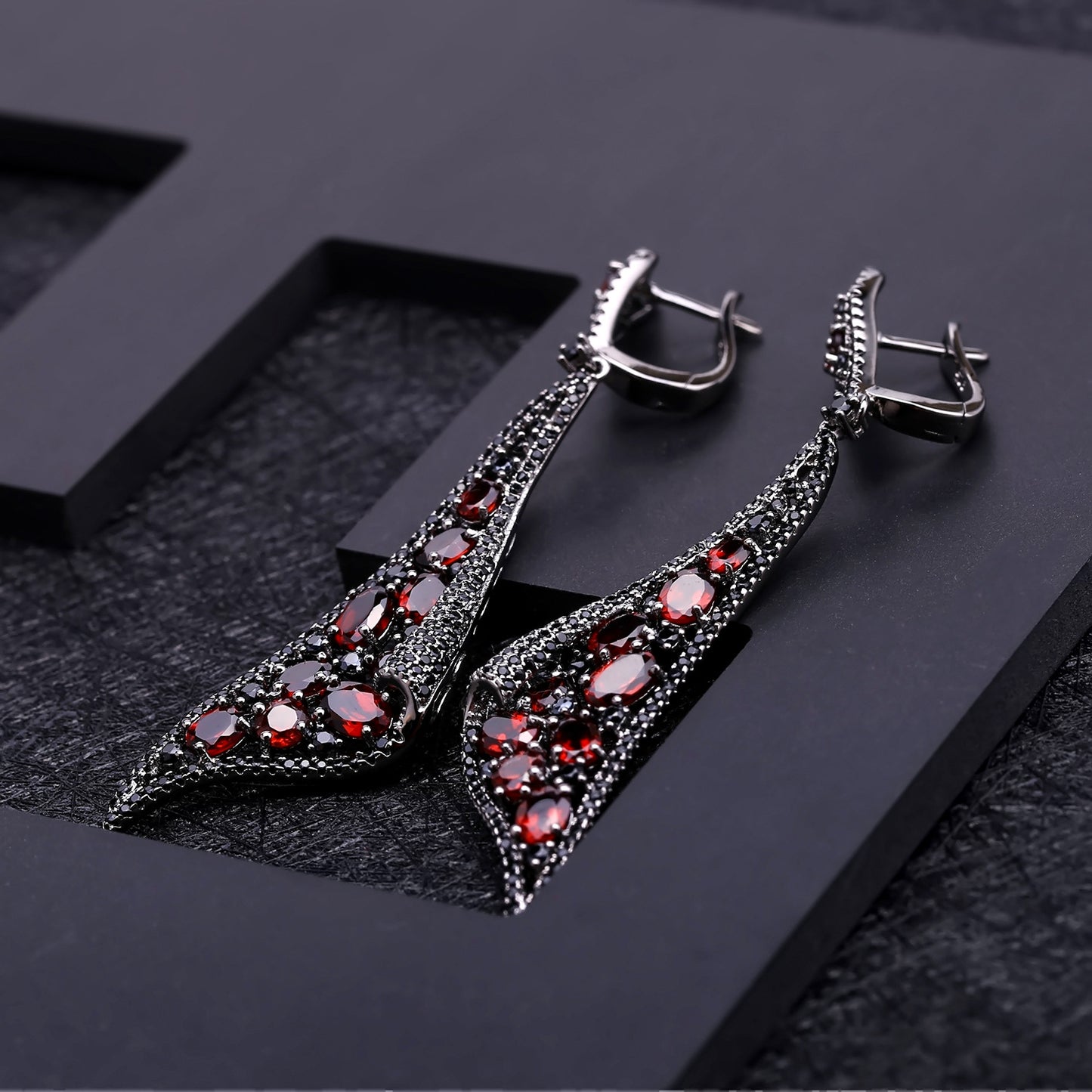Luxury Retro Jewelry Style Inlaid Natural Colourful Gemstones Creative Shape Long Style Silver Drop Earrings for Women