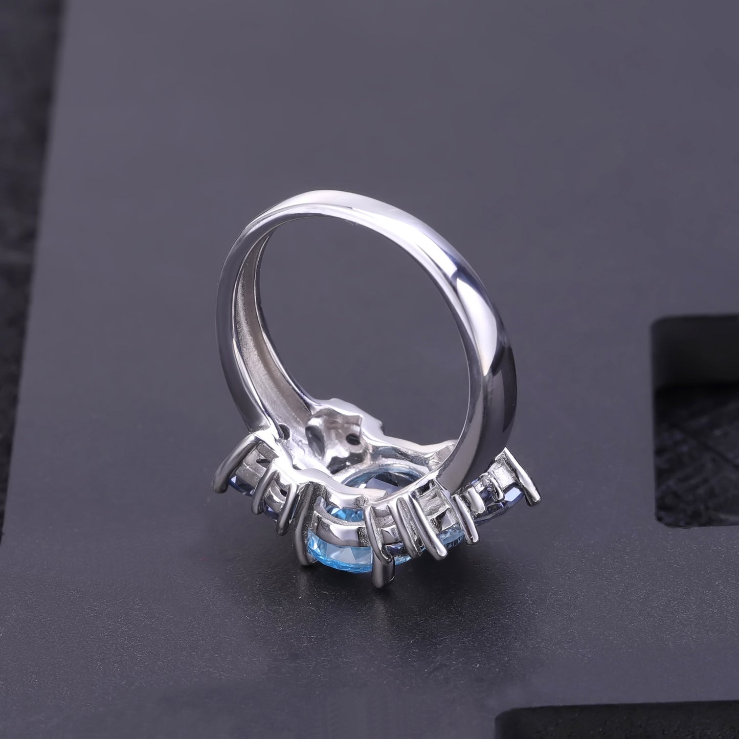 Luxury Fashion Style Group Inlaid Natural Topaz Oval Shape Silver Ring for Women