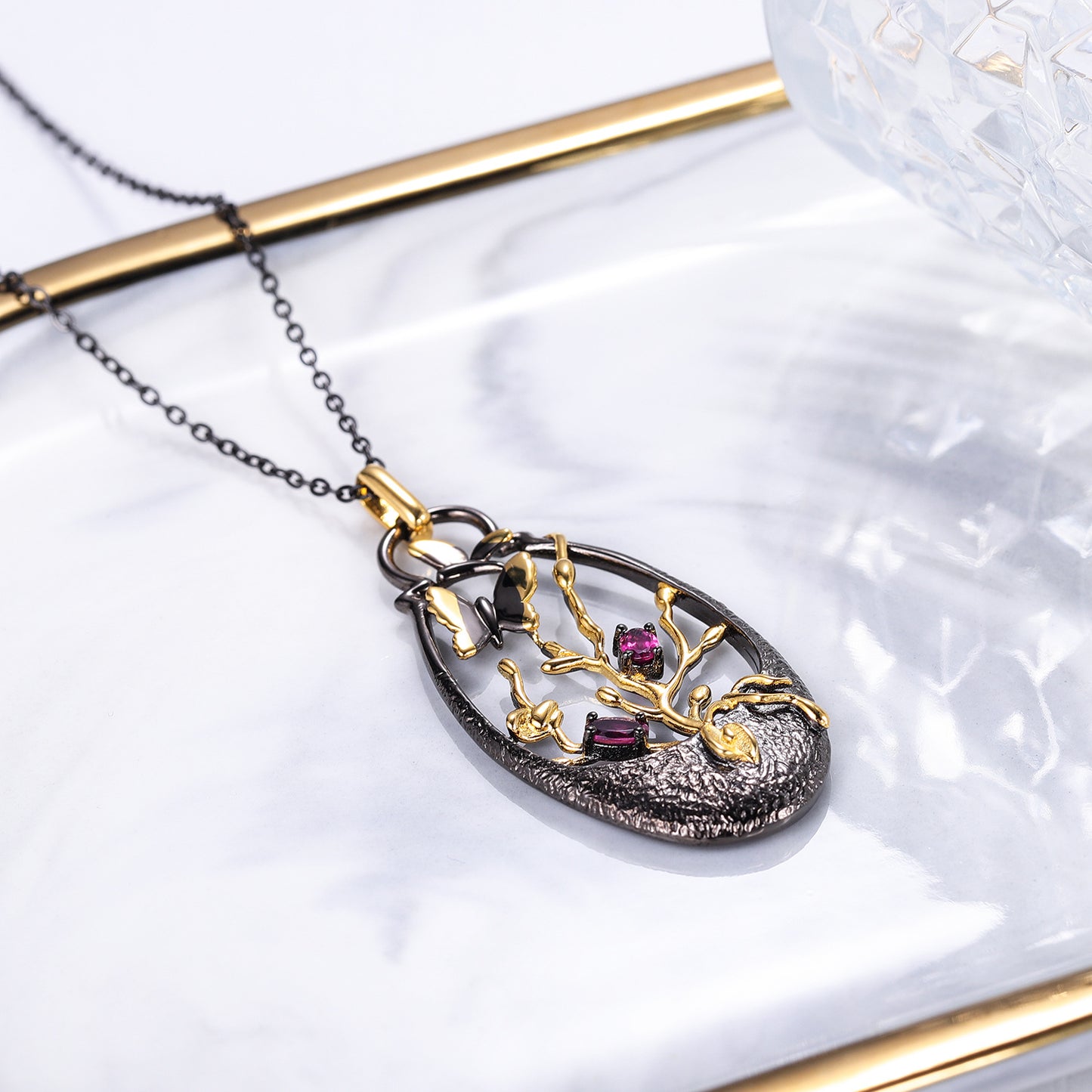 Light and Luxury Design Natural Rose Garnet Butterfly and Flower Pendant Silver Necklace for Women
