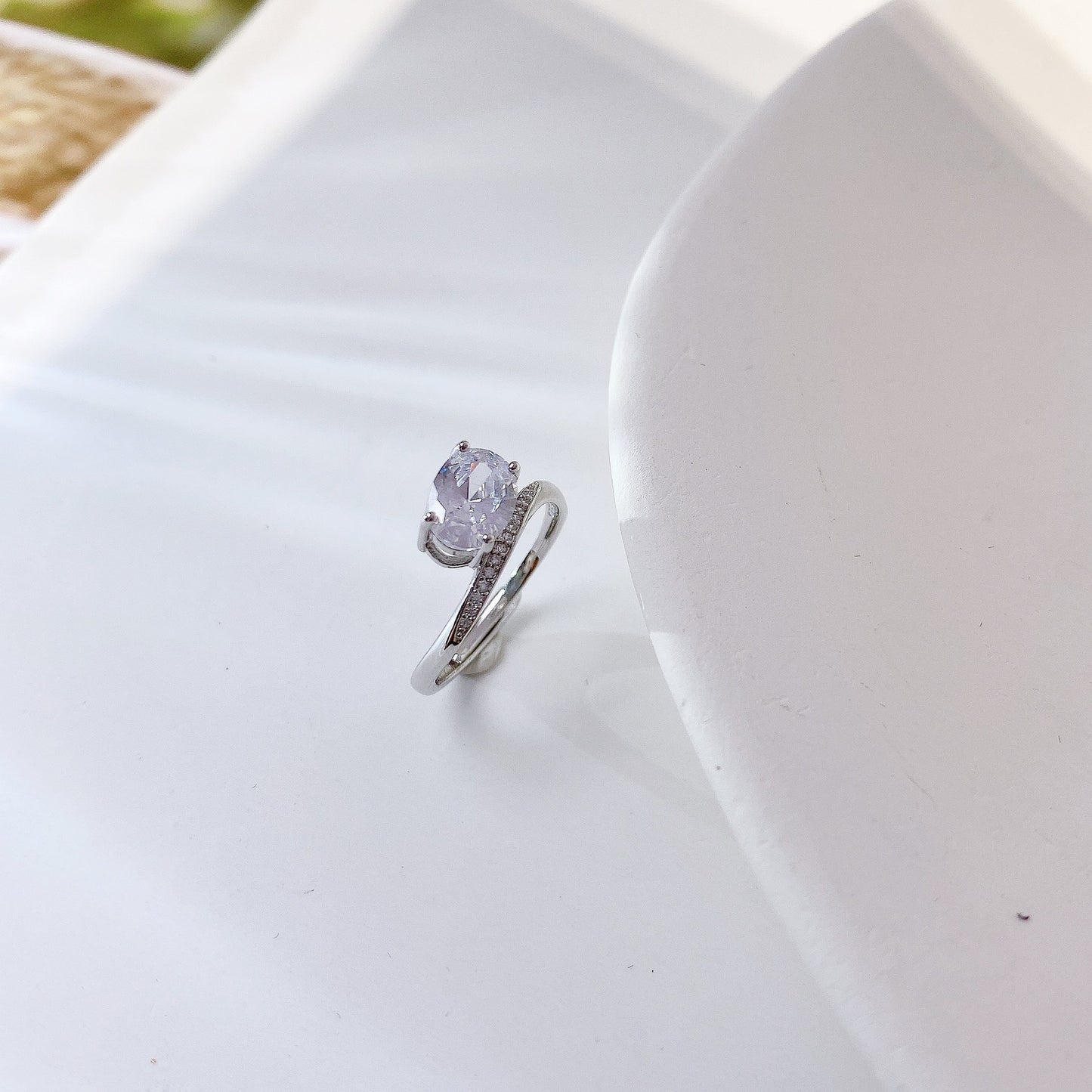 Oval Zircon Silver Ring for Women