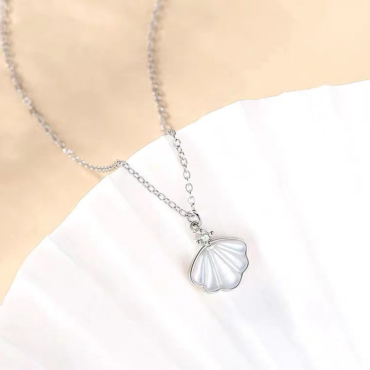 (Two Colours) White Fritillary Fan Shape Pendants 925 Silver Collarbone Necklace for Women
