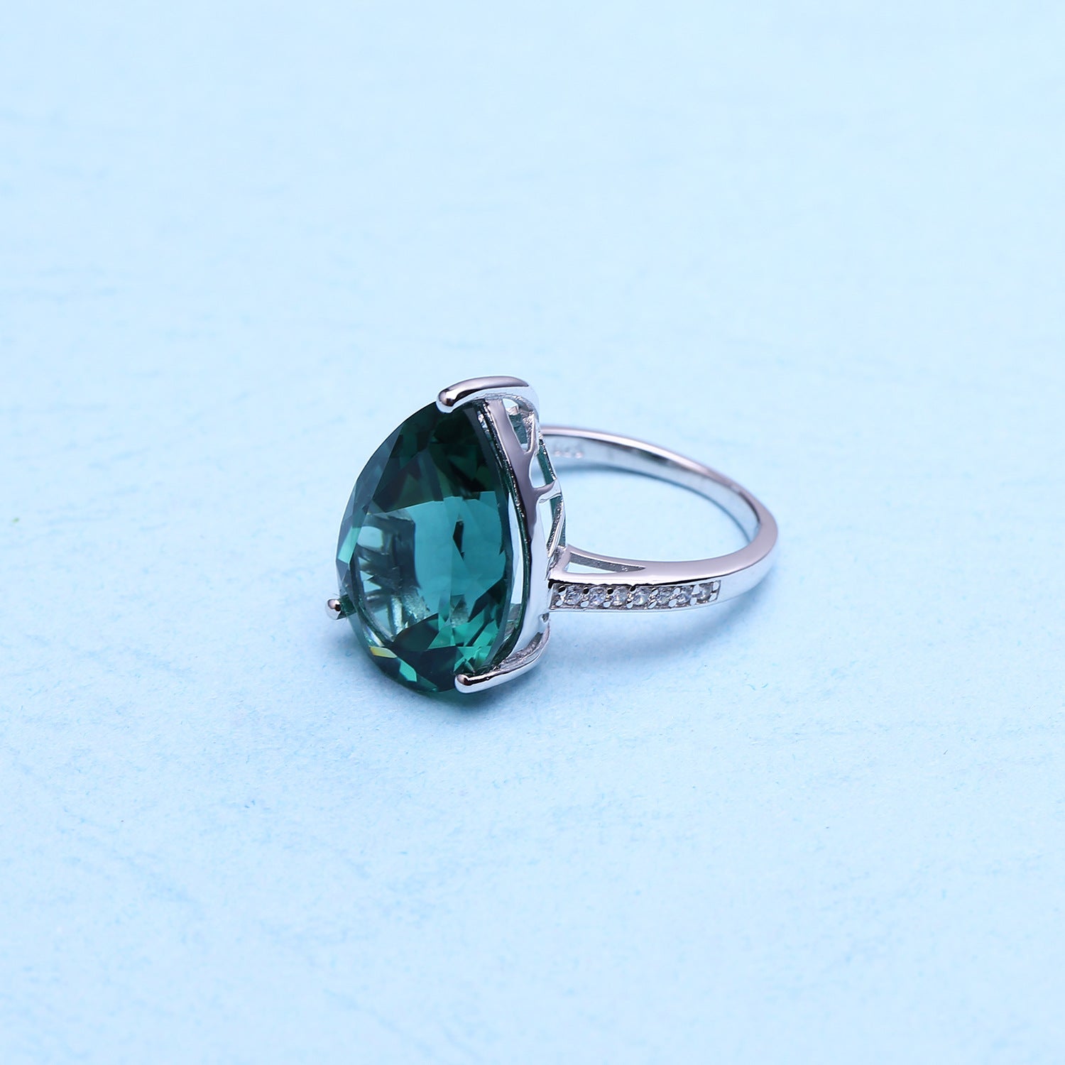 S925 Silver Inlaid Green Crystal Ring for Women