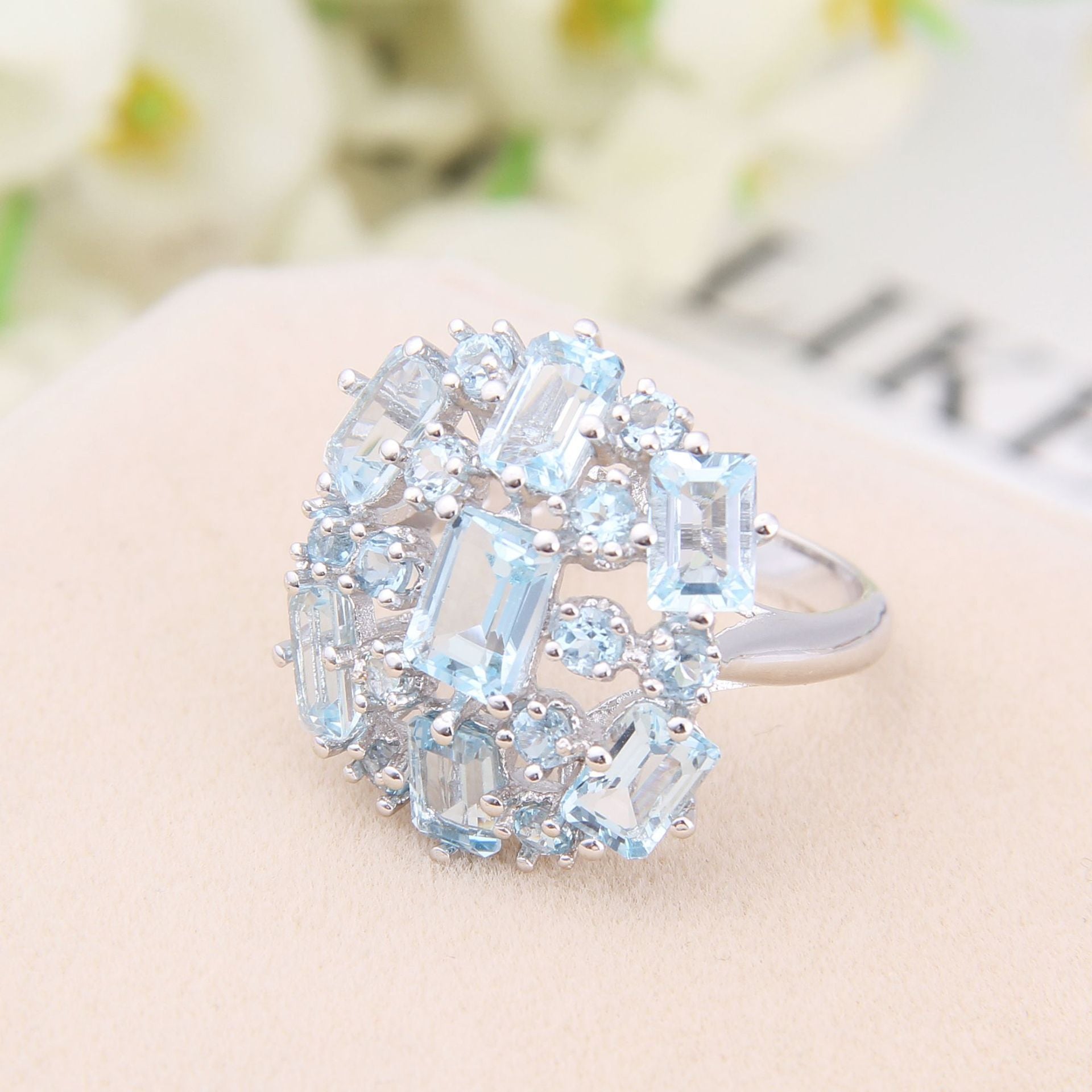 Luxury Group Natural Topaz Fashion Temperament Silver Ring for Women