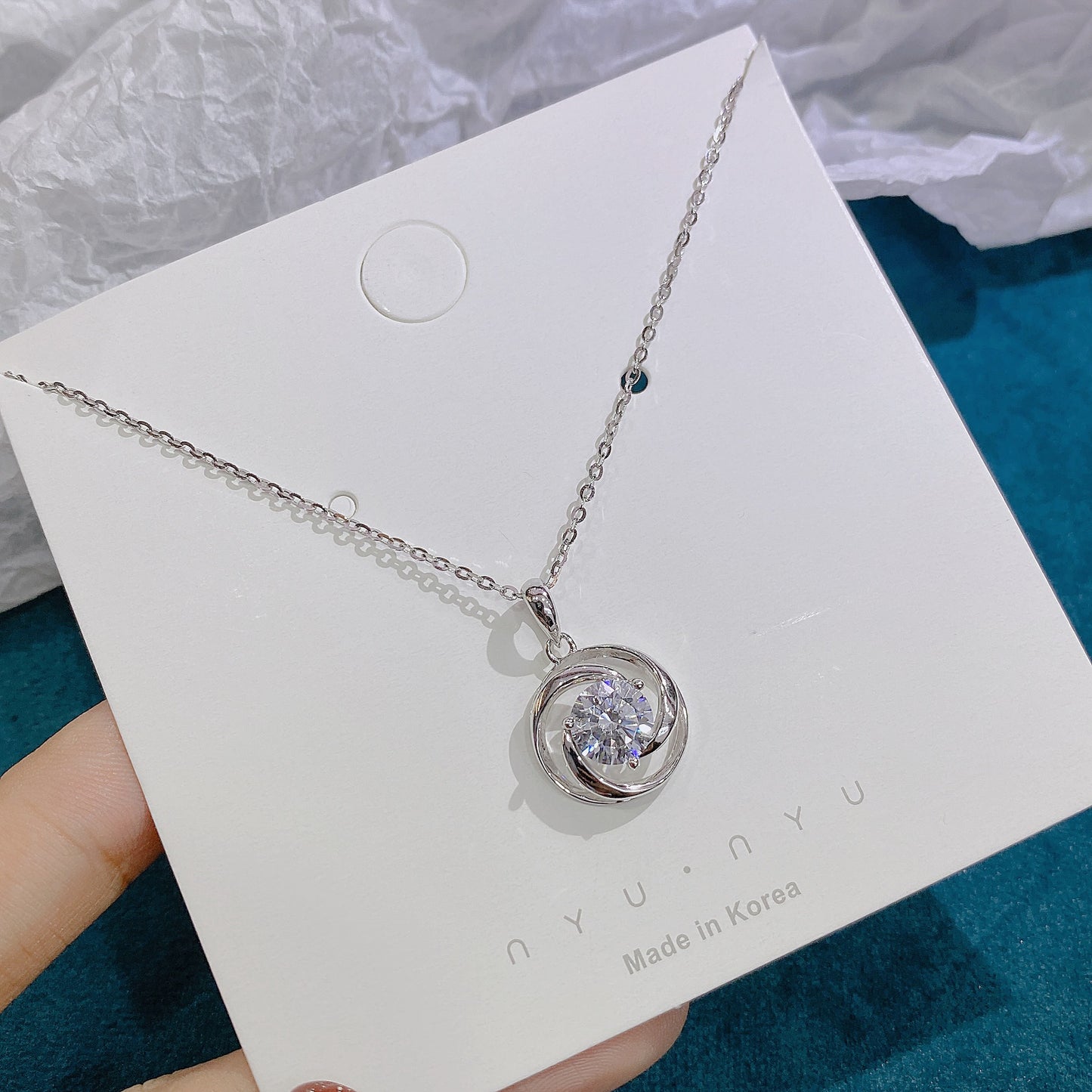 Round Zircon Whirlpool Circle Pendant Silver Necklace for Women
