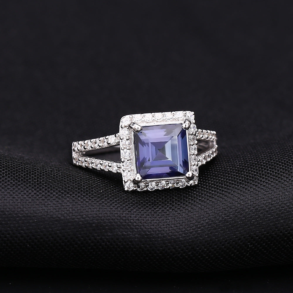 Fashion Style Inlaid Crystal Soletes Halo Square Silver Ring for Women