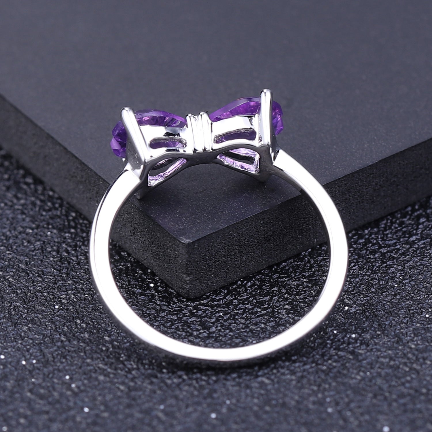 European Vintage Design Inlaid Natural Amethyst Love Bowknot Silver Ring for Women