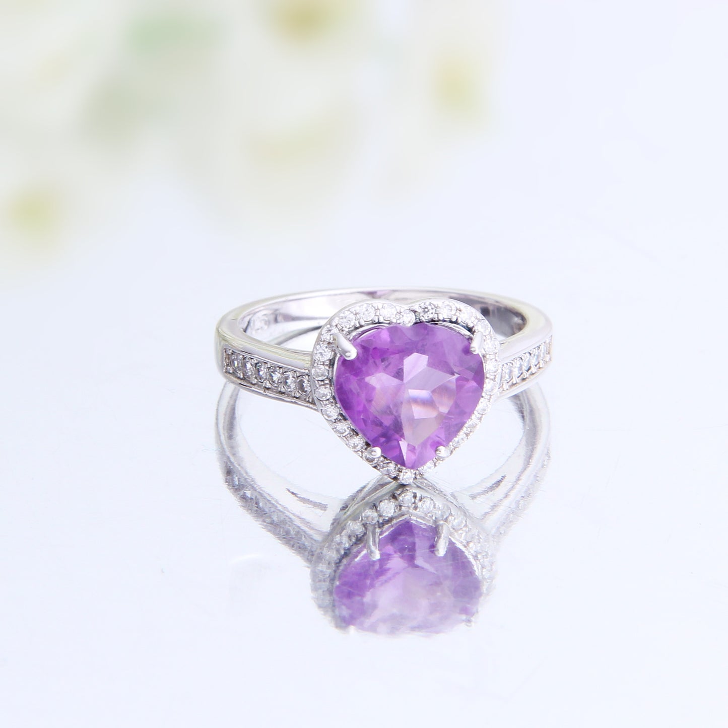 Fashion Design Natural Amethyst Heart Soleste Halo Silver Ring for Women