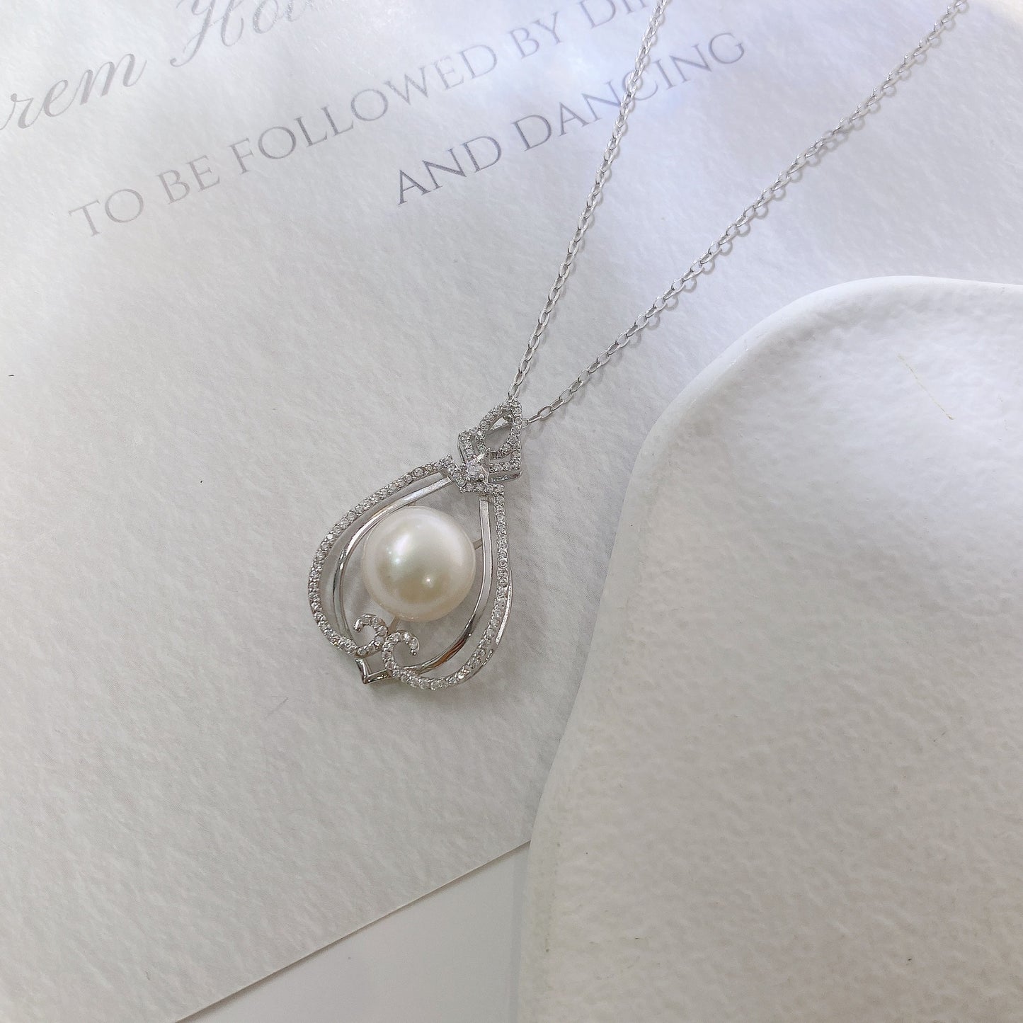 Hollow Pear Drop Shape with Round Natural Pearl Pendant Silver Necklace for Women