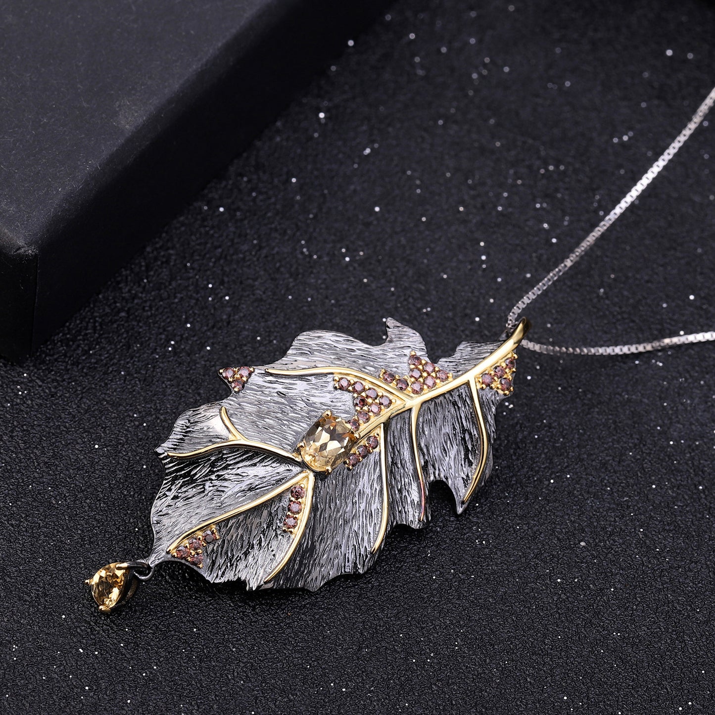 Italian Jewelry Design Brooch Pendant Dual-use Inlaid Natural Crystal Leaf Pendant Silver Necklace for Women