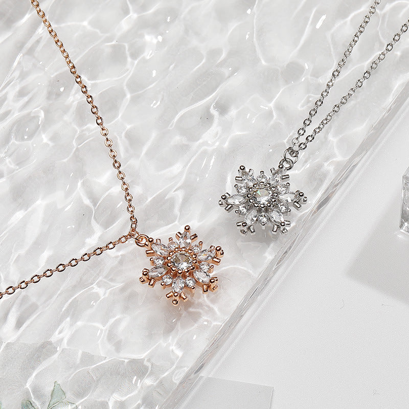 Zircon Snowflake Pendant Silver Necklace for Women