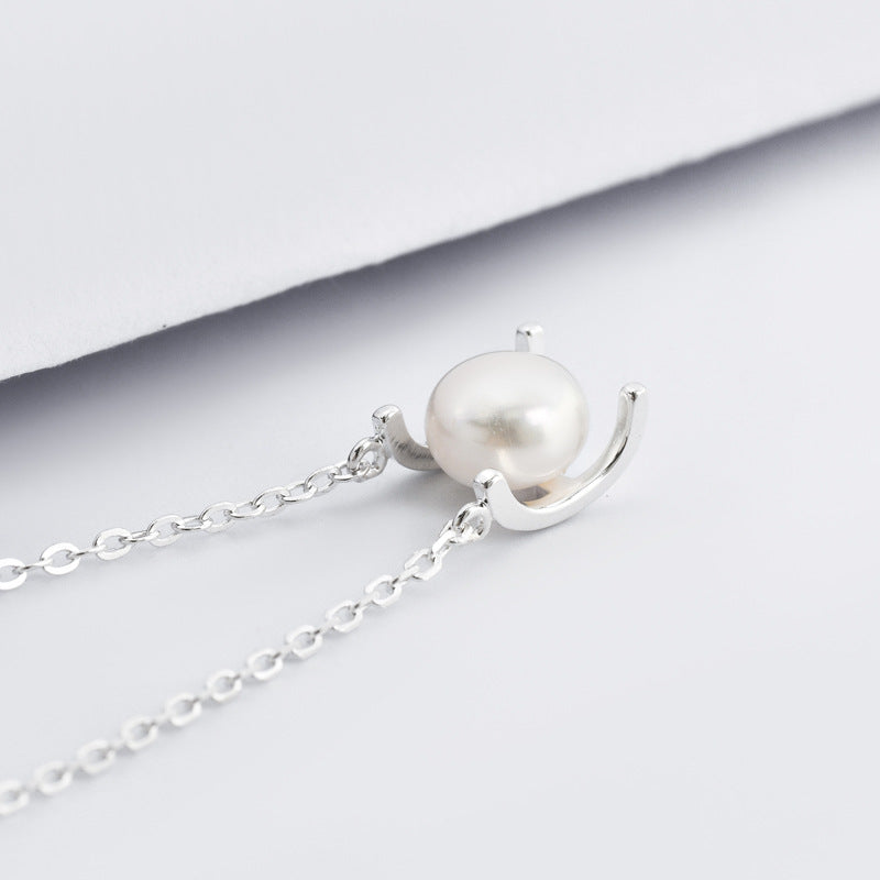 Exquisite Small Sleigh with Freshwater Pearl Silver Necklace for Women