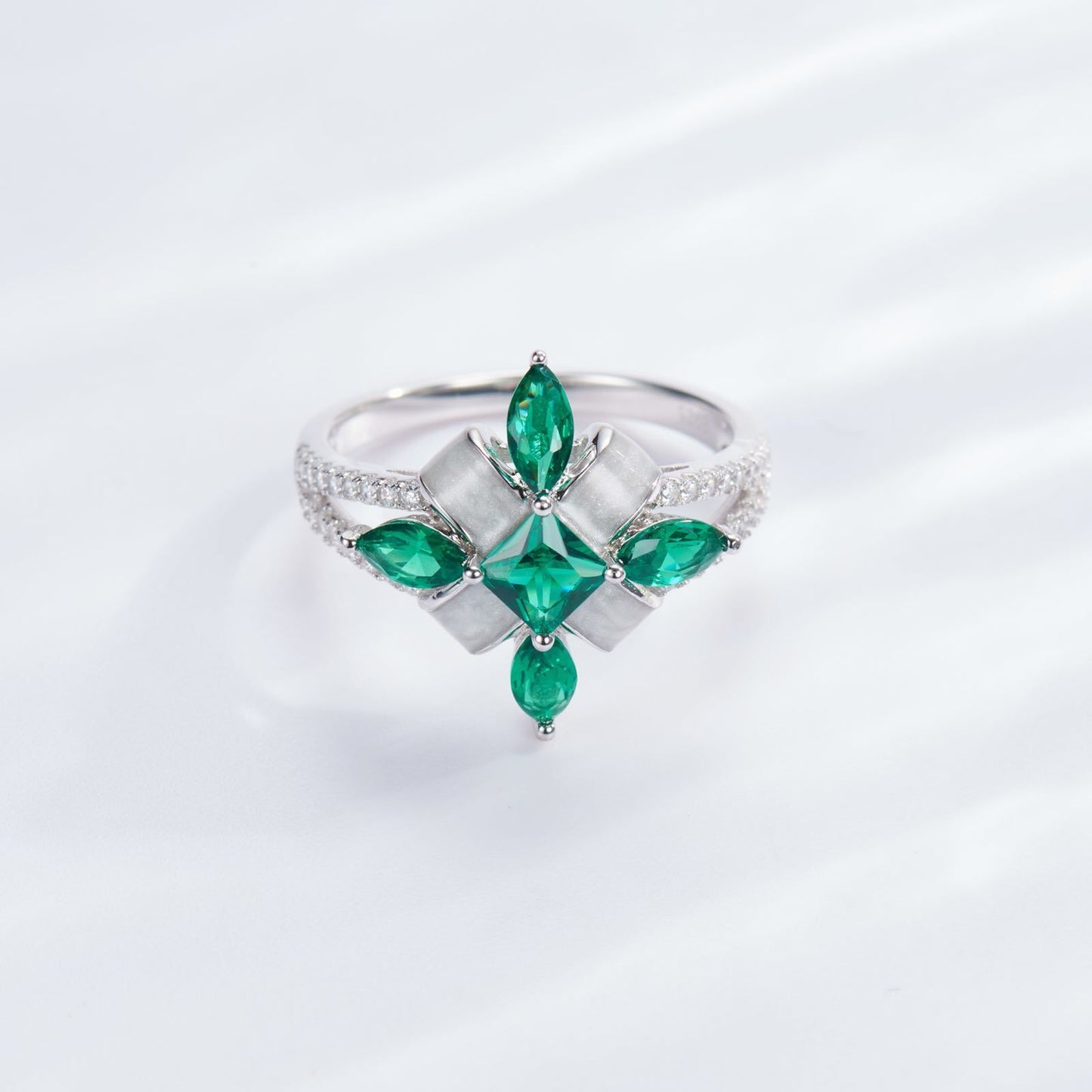 Emerald Colour Clover Enamel Ring for Women