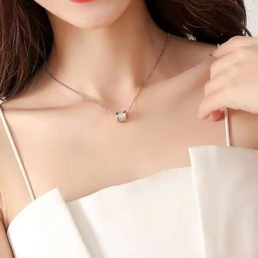 Full Zircon Circles Wheel  Pendant Silver Necklace for Women