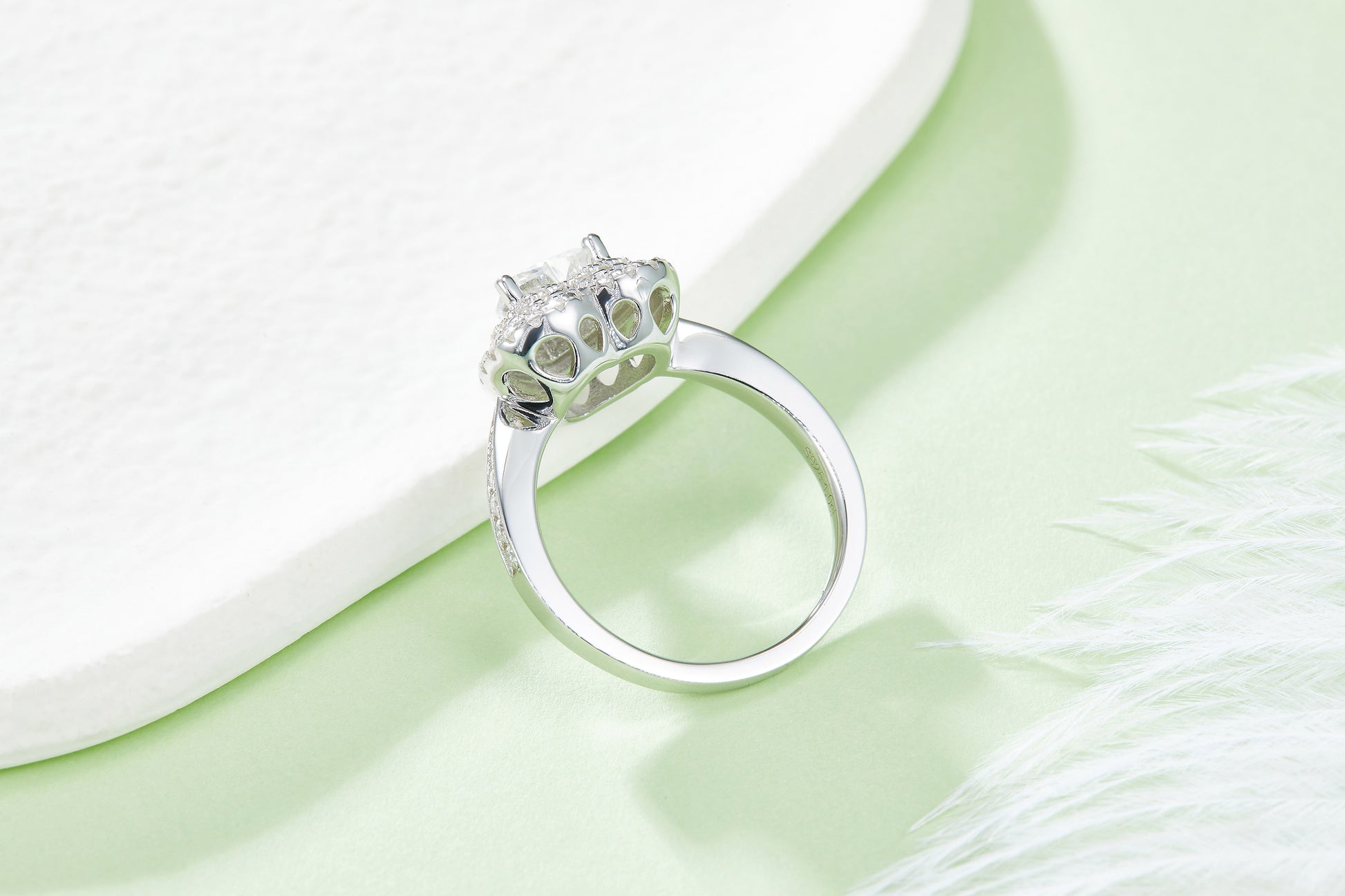 1.0CT Moissanite Heart-Shape Luxurious Soleste Halo Plated Platinum Ring for Women